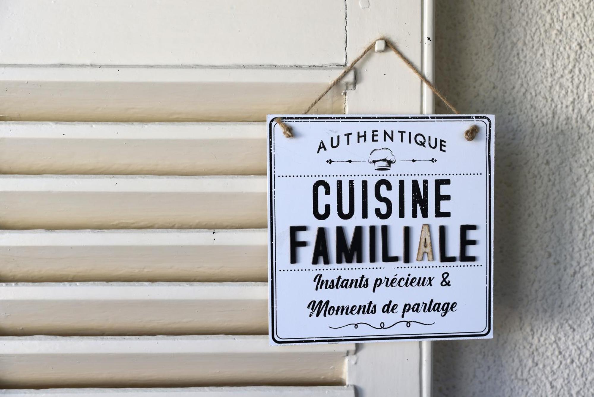 Au Bon Vivant Dampierre-sur-Salon Exteriör bild
