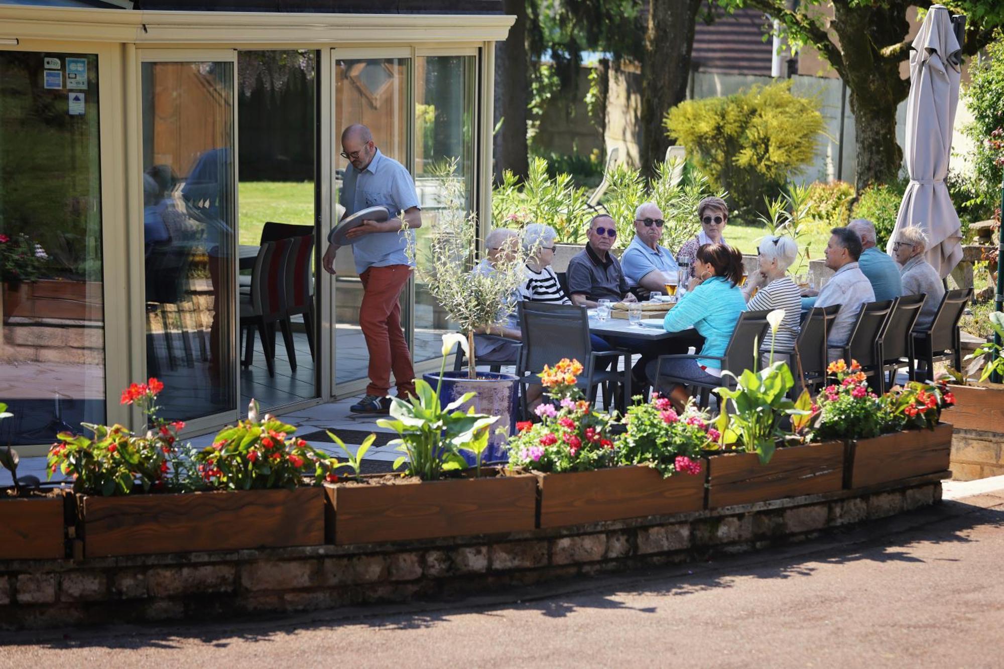 Au Bon Vivant Dampierre-sur-Salon Exteriör bild